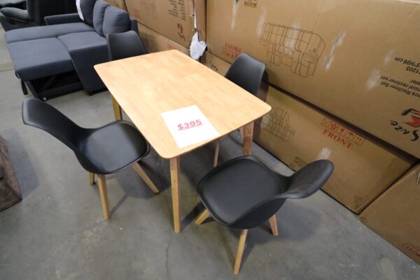 Dining table with 4 chairs - Image 2